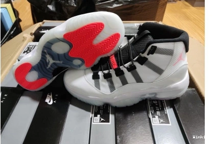 Adapt 11 (CN Plug) White Jordan DD3522-100 0818